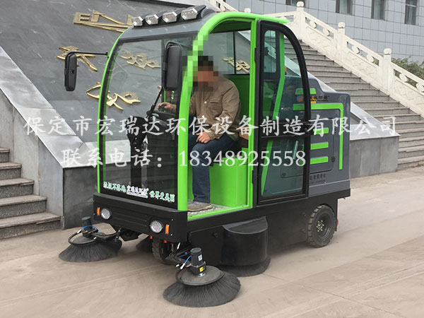 保定電動(dòng)掃地車(chē)哪家好？選擇宏瑞達(dá)環(huán)保